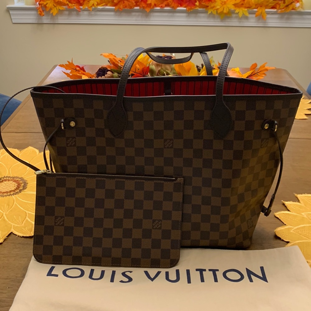 Louis Vuitton Neverfull MM Damier Ebene cherry interior.Brand NewNever Carried!